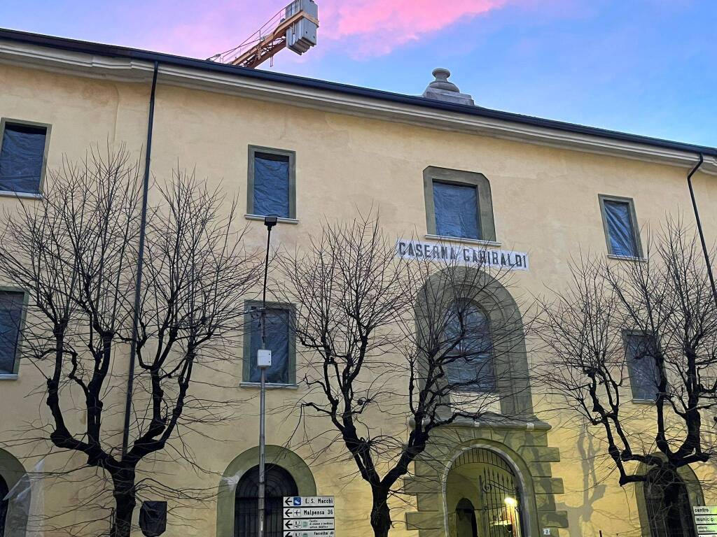 La Caserma garibaldi torna "svelata"