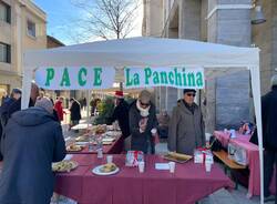 La festa di natale de "La Panchina" in centro a Legnano