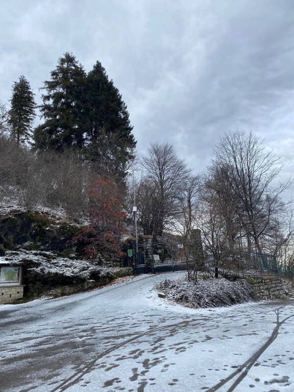 La neve a Pradecolo e Campo dei Fiori