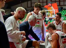 La sfida tra Basket Legnano e Fiorenzuola nelle foto di Zaffaroni