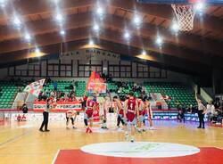 La sfida tra Legnano Basket e NPC Rieti al Pala Borsani di Castellanza