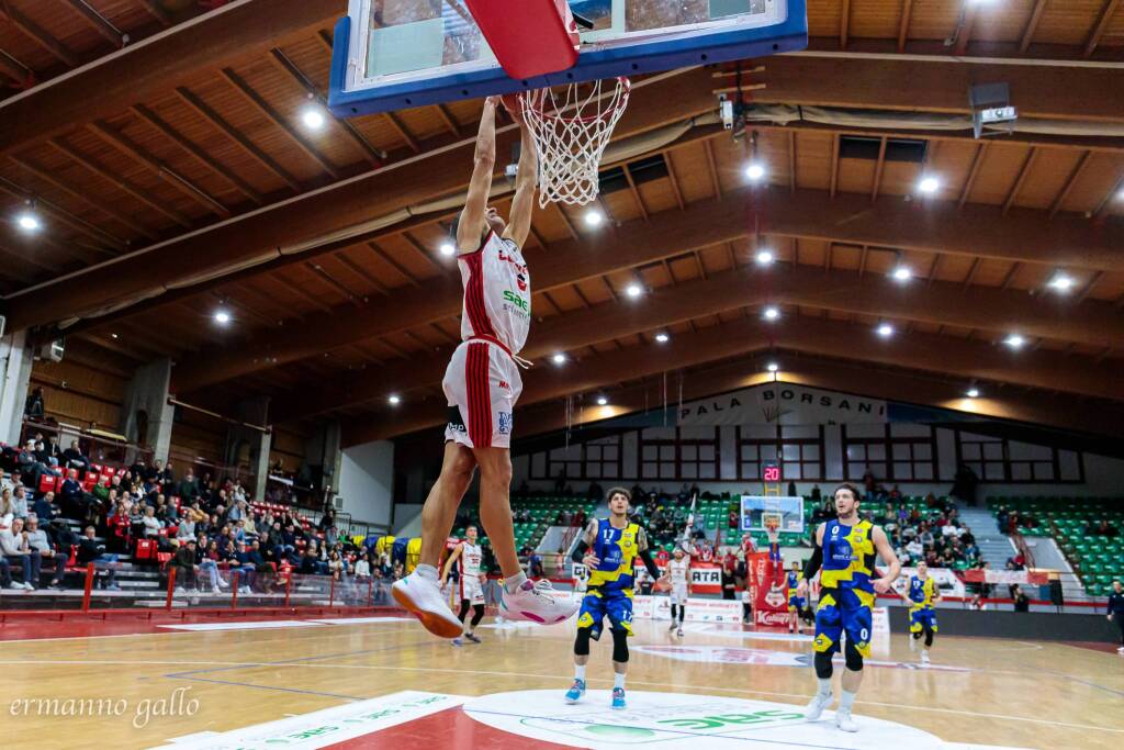 La sfida tra Legnano e Fiorenzuola nelle foto di Ermanno Gallo
