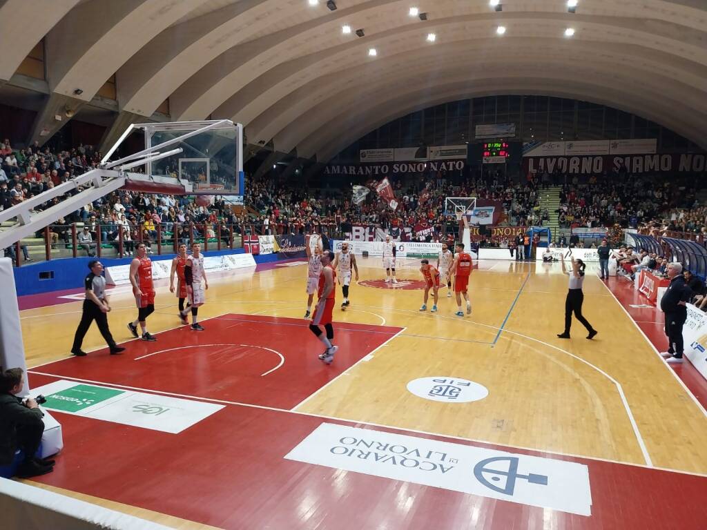 La sfida tra Legnano e Livorno nelle foro di un tifoso Knights