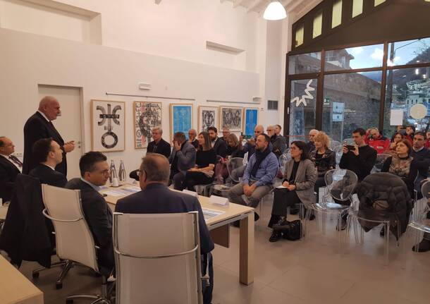 Lavena Ponte Tresa - Inaugurato il nuovo parcheggio Interreg