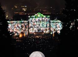 Le nuove luci di Natale ai giardini Estensi