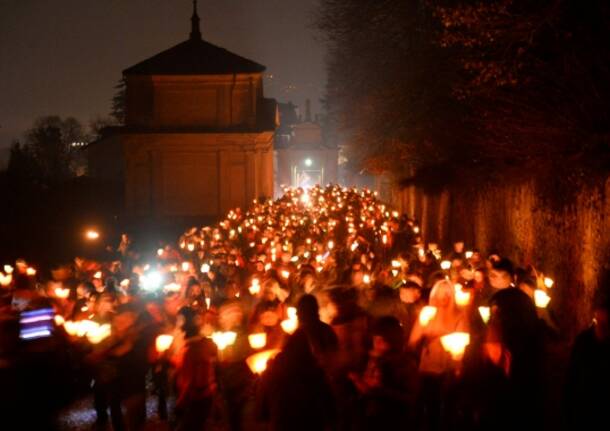 Fiaccolata di fine anno al sacro Monte