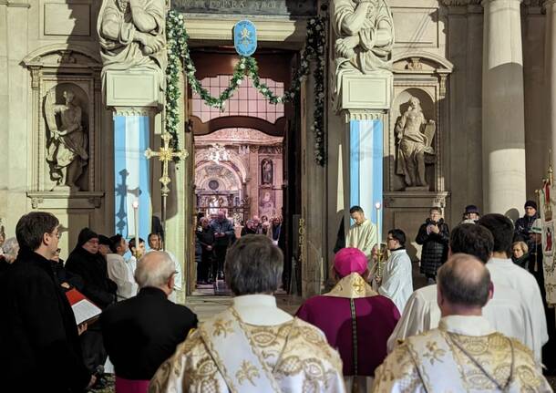 Saronno celebra la solenne chiusura della Porta Santa