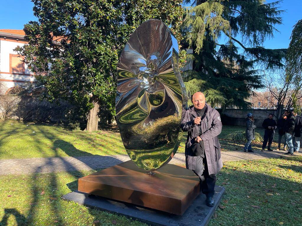 Sculture di Helidon Xhixha Legnano