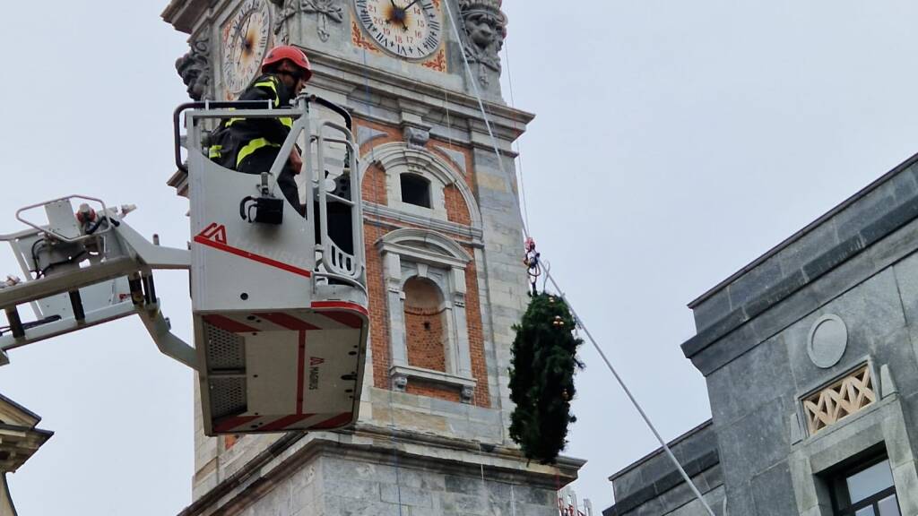 Una corona sul Bernascone: la tradizione dei vigili del Fuoco per l'Immacolata