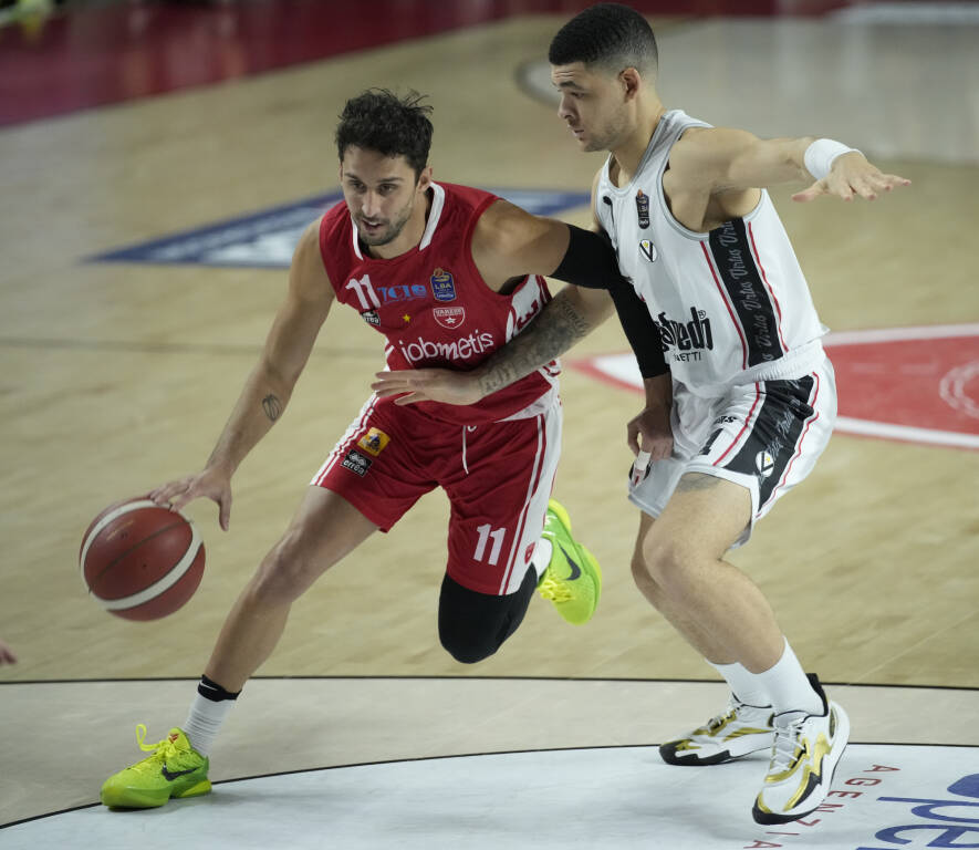 Openjobmetis Varese - V. Segafredo Bologna 69-81