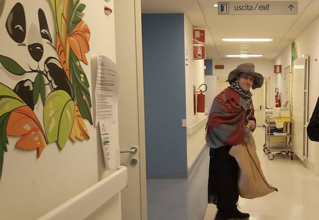 In Pediatria a Legnano la Befana dei Vigili del Fuoco