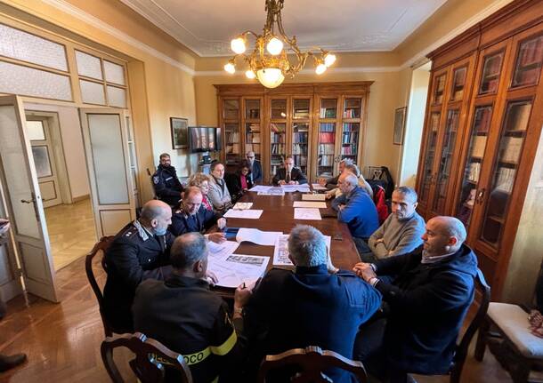 Lavori sulla Briantea a Malnate davanti al municipio