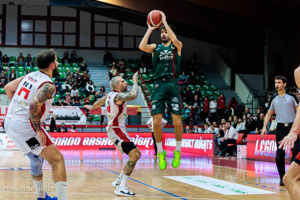 Legnano Basket perde contro Omegna, le foto di Ermanno Gallo