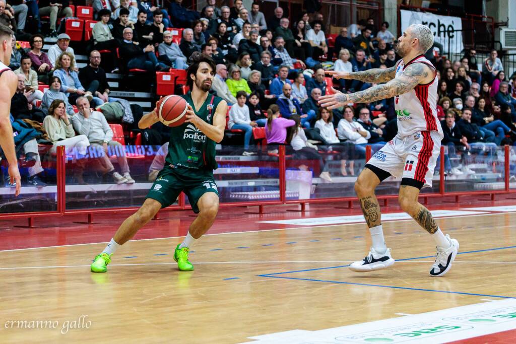 Legnano Basket perde contro Omegna, le foto di Ermanno Gallo
