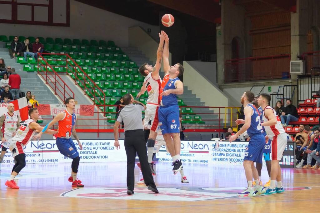 Legnano Basket sfida Cassino. Foto by Daniele Zaffaroni