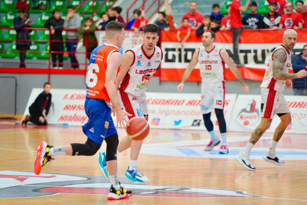 Legnano Basket sfida Cassino. Foto by Daniele Zaffaroni