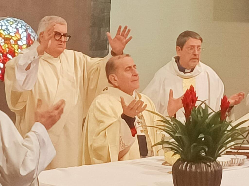 Mons. Delpini in visita pastorale nell'Oltrestazione a Legnano