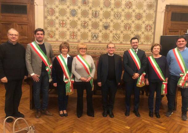 Monsignor Delpini in Sala Stemmi a Palazzo Malinverni a Legnano