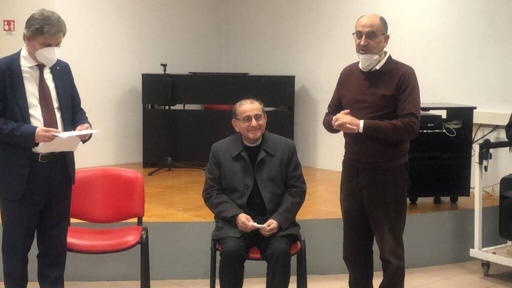 Monsignor Delpini in Sala Stemmi a Palazzo Malinverni a Legnano 