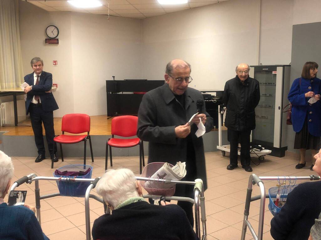 Monsignor Delpini in Sala Stemmi a Palazzo Malinverni a Legnano 