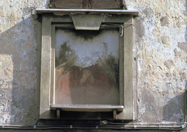 Nuovo affresco della Madonna delle Sette Spade nella nicchia dell'ex Palazzo Vismara a Cerro Maggiore