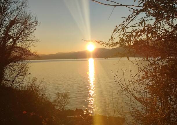 Tramonto sul lago Maggiore