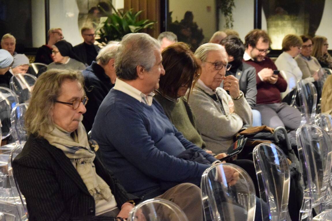Cala il sipario a Legnano su “L’incantesimo della nostalgia”,  a cura di Pasquale Antonio