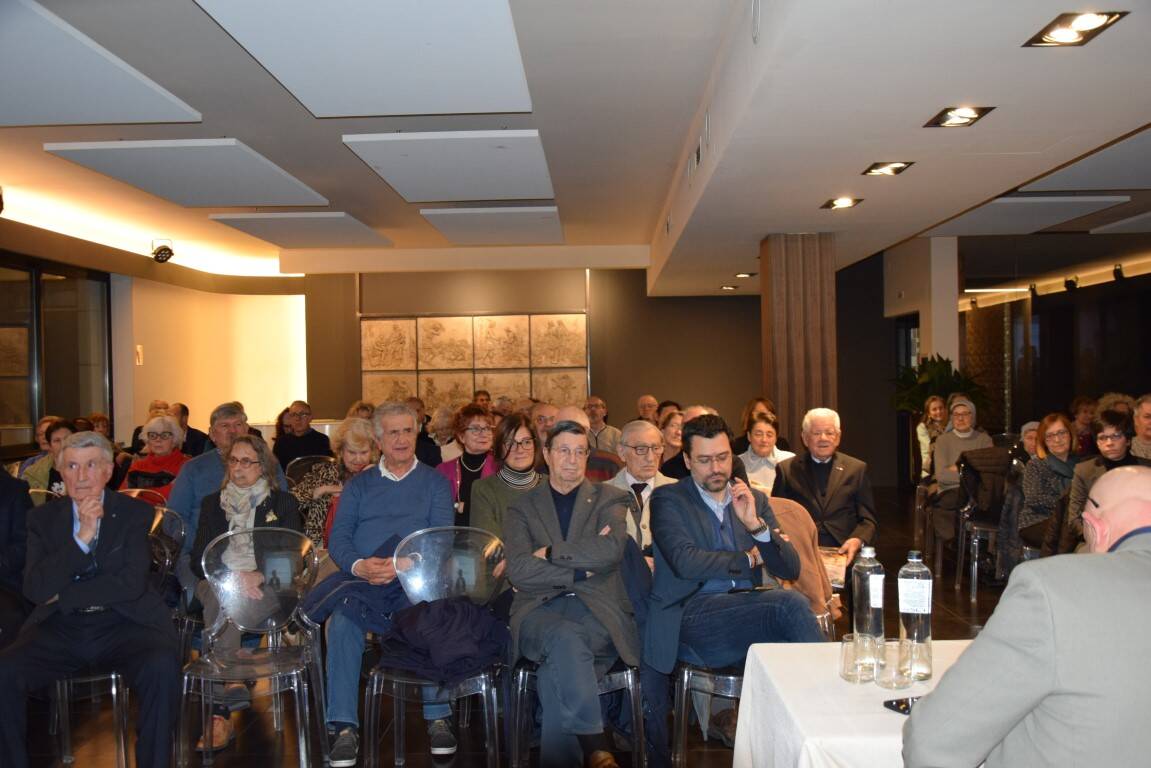 Cala il sipario a Legnano su “L’incantesimo della nostalgia”,  a cura di Pasquale Antonio