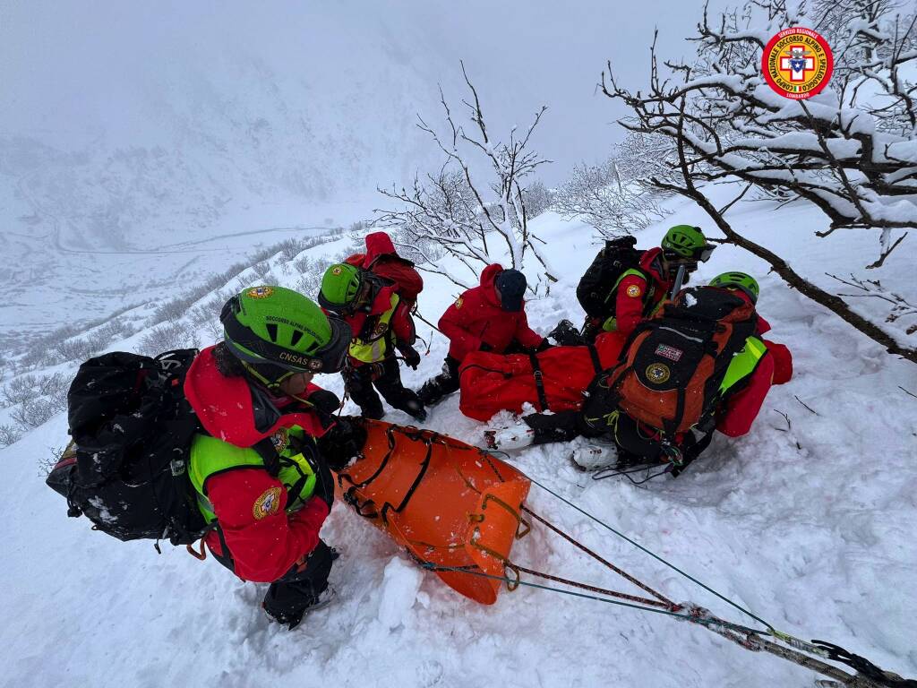 Esercitazione in Piemonte per il Soccorso alpino di Varese