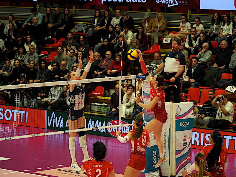 Uyba Busto A. Il Bisonte Firenze 3-1