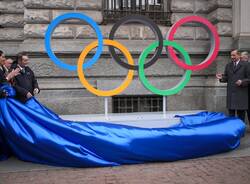 cerchi olimpici piazza scala milano