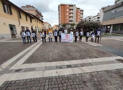 "È tempo di fare la pace", a Saronno la manifestazione per il cessate il fuoco in Palestina e Ucraina