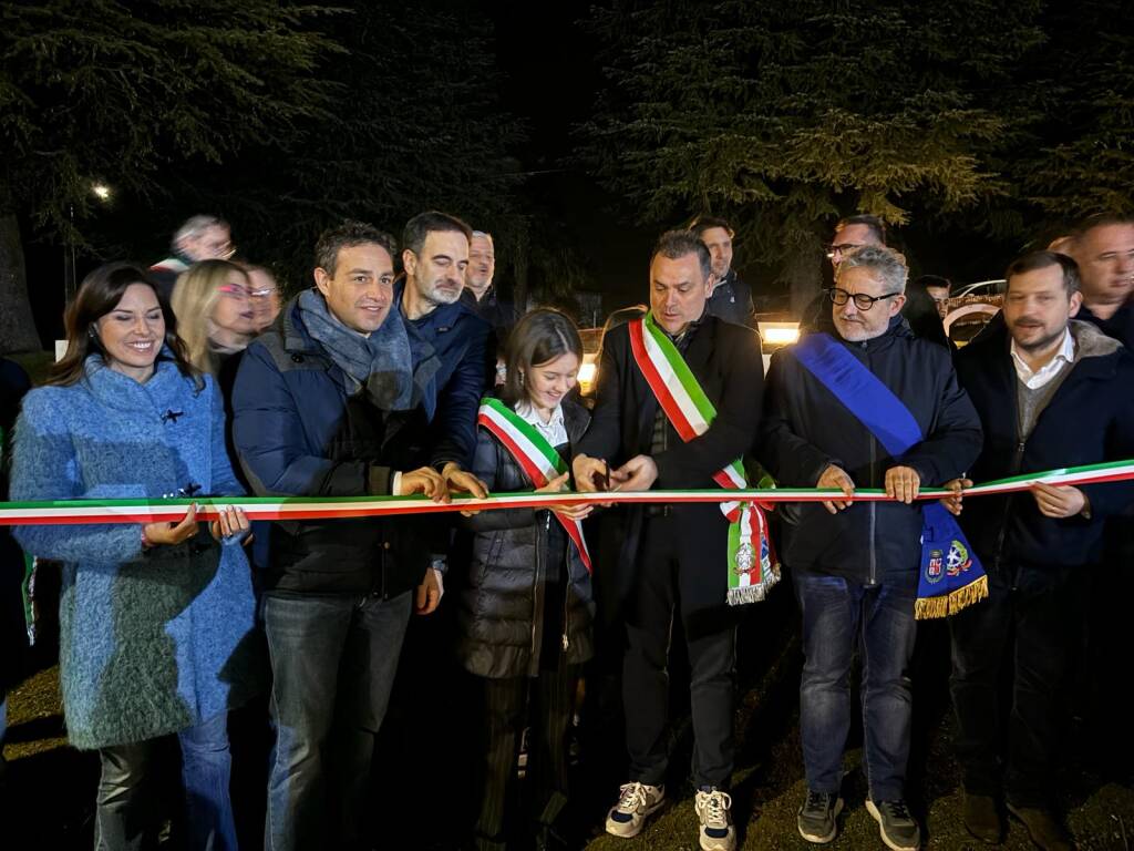 Inaugurata la nuova piazza di Vinago