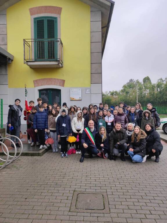 Inaugurata la pietra d’inciampo dedicata a Umberto Guasconi a Ceriano Laghetto