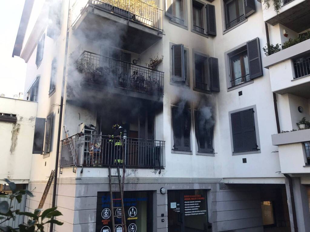 incendio Saronno