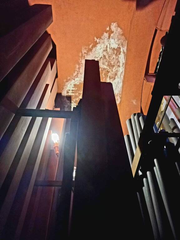 L'organo della chiesa di i Marnate smontato e rimontato