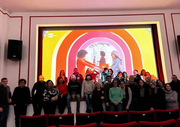 La finalissima di Sanremo al Cinema Santamanzio di Travedona per Clara