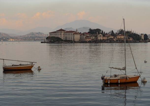 lago maggiore, isole, barche Foto di alessandra barbieri da Pixabay