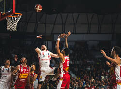 Le foto di Openjobmetis Varese – Carpegna Pesaro 91-80 