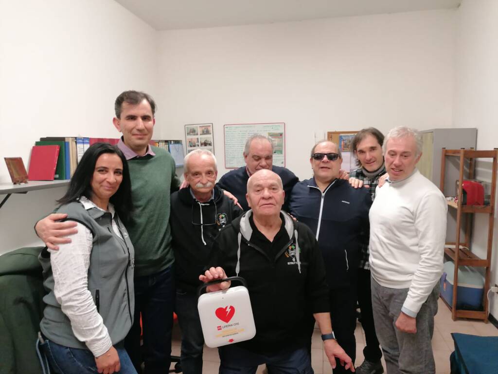 Migliaia di persone formate e defibrillatori pubblici diffusi, compie 10 anni Cislago Cuore