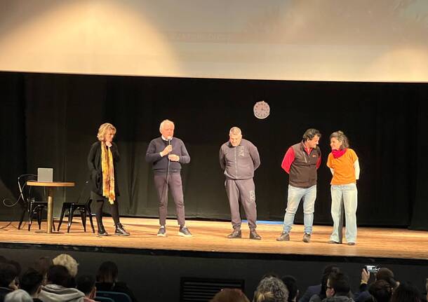 nino caianiello oblò teatro filosofarti