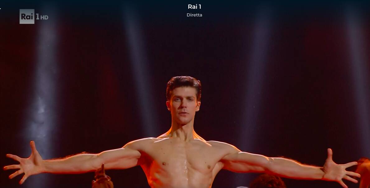 Roberto Bolle incanta Sanremo 2024