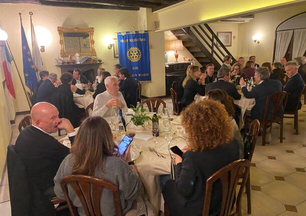 Serata Speciale al Rotary Parchi: Fabio Caressa, Ospite d’Eccezione