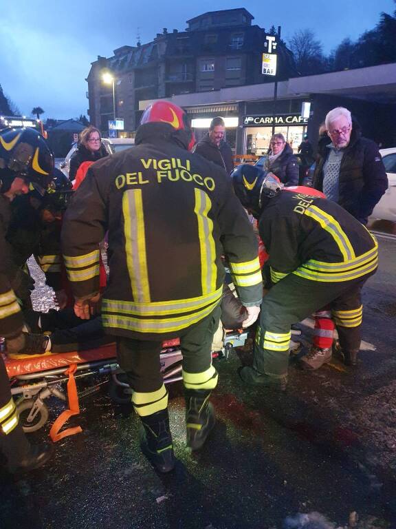 soccorso uomo caduto per strada a Varese
