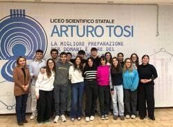 studenti liceo tosi busto arsizio