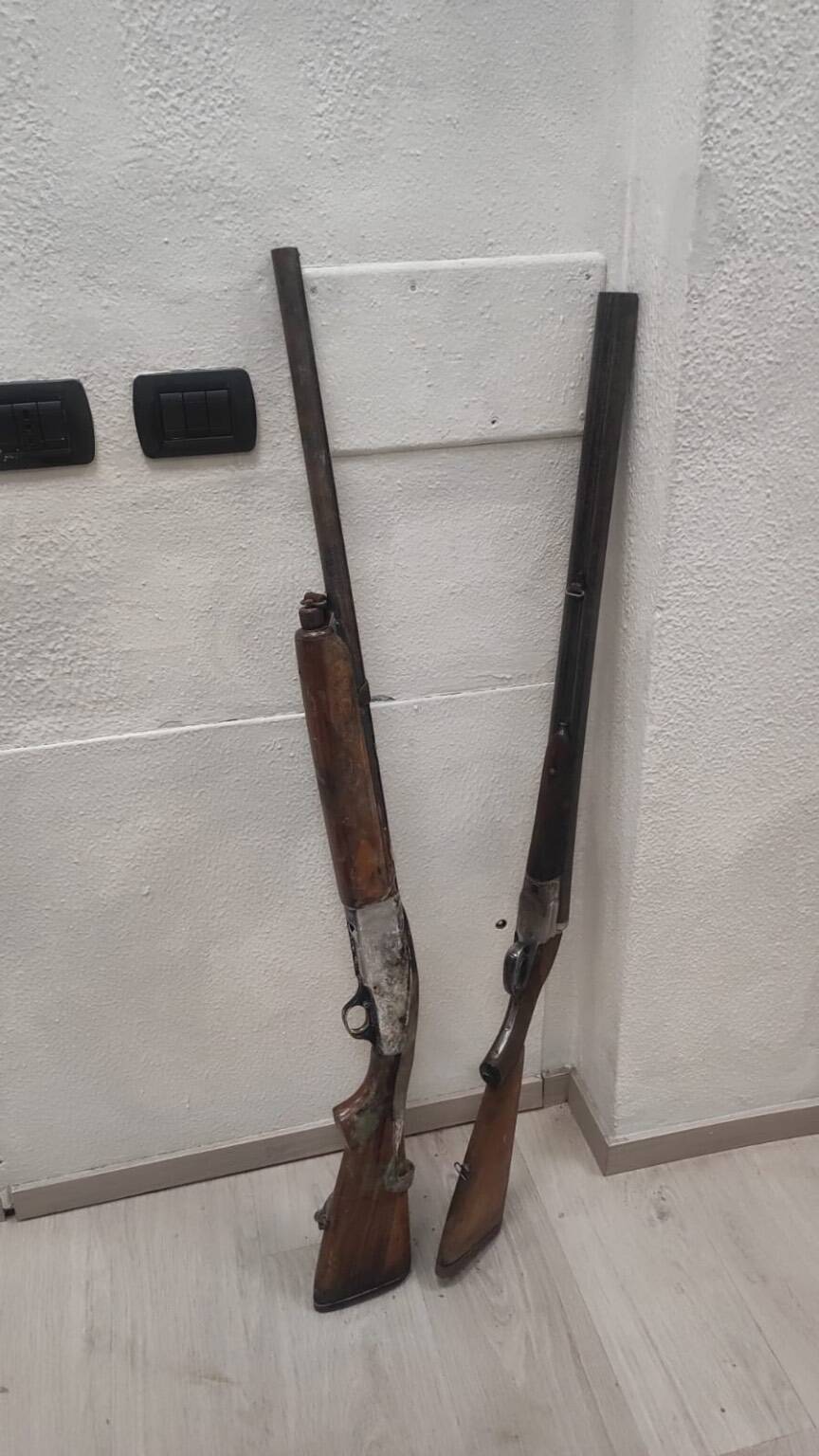 Tre fucili da caccia trovati nei boschi di Origgio