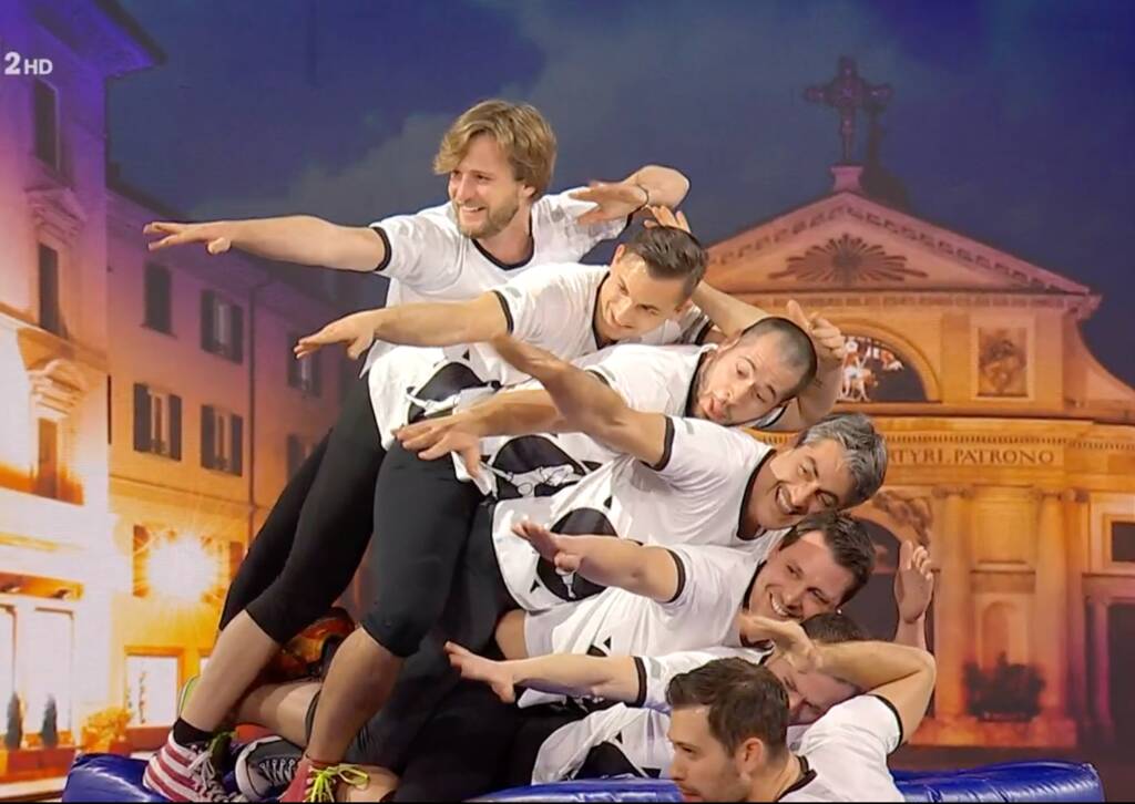 truzzi volanti nek raidue