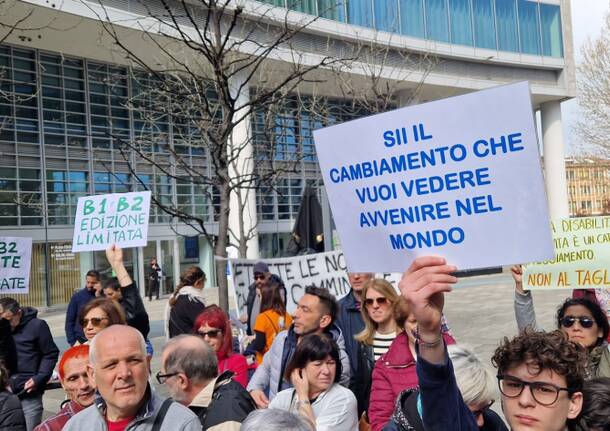 Anche il Legnanese al flash mob contro i tagli ai fondi per le disabilità gravi