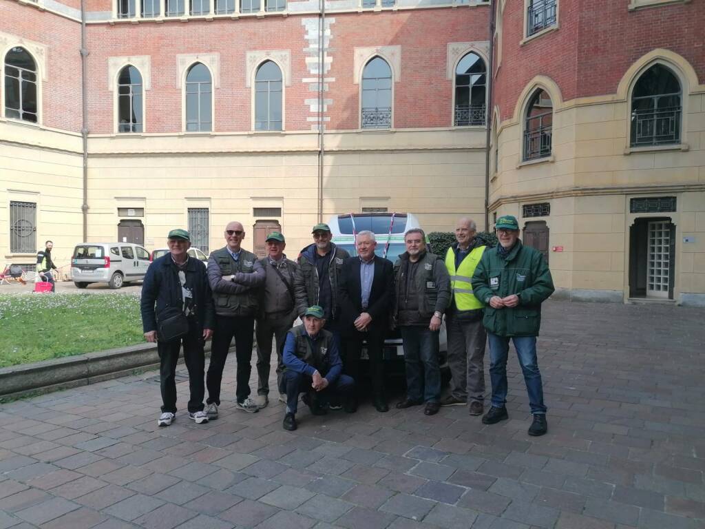 Auser Ticino Olona inaugura il suo nuovo mezzo in Comune a Legnano