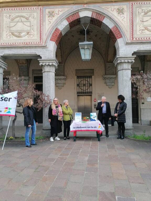 Auser Ticino Olona inaugura il suo nuovo mezzo in Comune a Legnano
